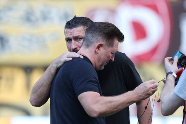 21 09 2025, xtgx, Soccer 2 Bundesliga, SG Dynamo Dresden Hannover 96 emspor, v l Torsten Mattuschka Sky , Christian Titz Hannover, Coach DFL DFB REGULATIONS PROHIBIT ANY USE OF PHOTOGRAPHS as IMAGE SEQUENCES and or QUASI VIDEO Dresden