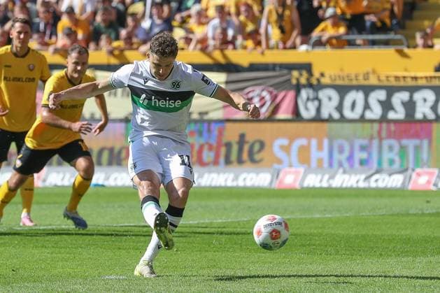 21 09 2025, xtgx, Soccer 2 Bundesliga Dynamo Dresden Hannover 96 emspor, v l Goal to 0 1 by Benedikt Pichler Hannover, 11 DFL DFB REGULATIONS PROHIBIT ANY USE OF PHOTOGRAPHS as IMAGE SEQUENCES and or QUASI VIDEO Dresden