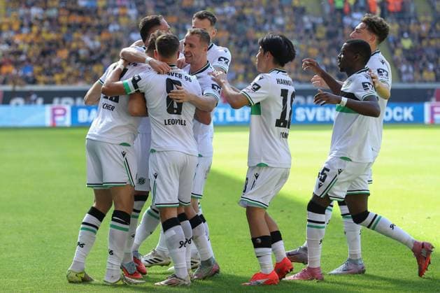 21 09 2025, xtgx, Fußball 2 Bundesliga Dynamo Dresden Hannover 96 emspor, v l jubilation after the 0 1 by Benedikt Pichler Hannover, 11 DFL DFB REGULATIONS PROHIBIT ANY USE OF PHOTOGRAPHS as IMAGE SEQUENCES and or QUASI VIDEO Dresden