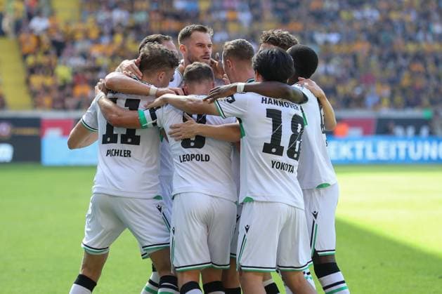 21 09 2025, xtgx, Fußball 2 Bundesliga Dynamo Dresden Hannover 96 emspor, v l jubilation after the 0 1 by Benedikt Pichler Hannover, 11 DFL DFB REGULATIONS PROHIBIT ANY USE OF PHOTOGRAPHS as IMAGE SEQUENCES and or QUASI VIDEO Dresden