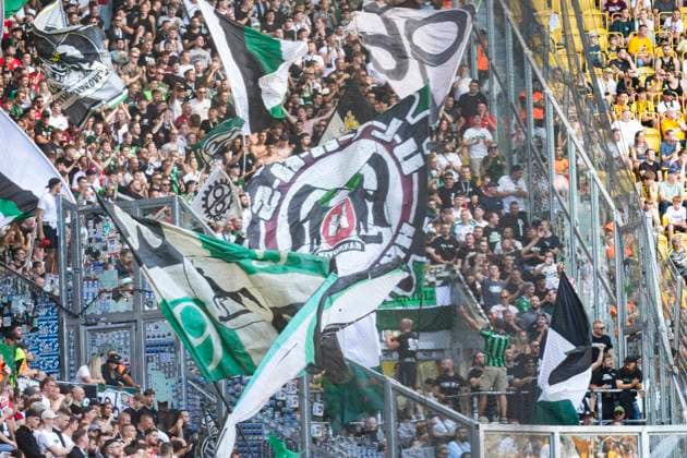 21 09 2025, xomx, Soccer 2 Bundesliga, Dynamo Dresden Hannover 96 v l Fans Hannover 96 DFL DFB REGULATIONS PROHIBIT ANY USE OF PHOTOGRAPHS as IMAGE SEQUENCES and or QUASI VIDEO Dresden