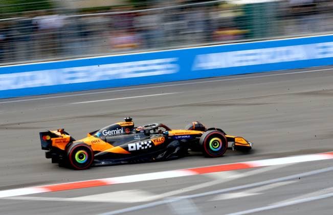 Formula 1 Azerbaijan Grand Prix BAKU, AZERBAIJAN - SEPTEMBER 21: Lando Norris of McLaren competes during the F1 Grand Prix of Azerbaijan at Baku City Circuit on September 21, 2025 in Baku, Azerbaijan. Resul Rehimov Anadolu Baku Azerbaijan. Editorial use only. Please get in touch for any other usage.  Copyright: x2025xAnadoluxResulxRehimovx