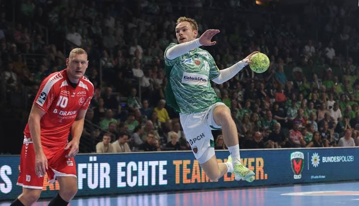 Dainis Kristopans, Mathias Gidsel scores a goal duel Match scene Action Sport Handball HBL Bundesliga Men 5 Matchday Season 2025 2026 21 09 2025 Füchse Berlin vs MT Melsungen