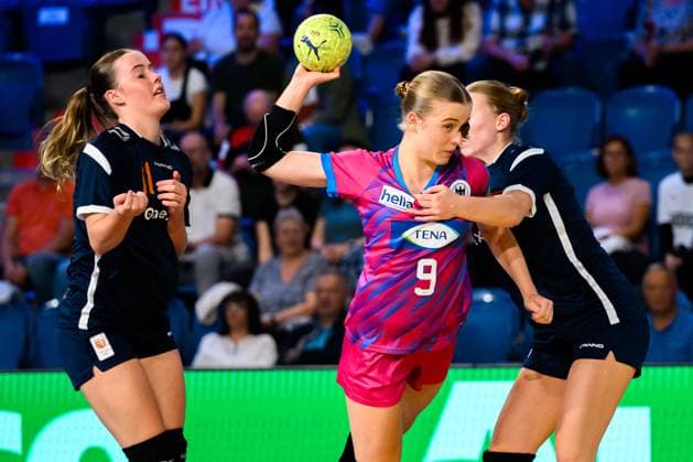 Krefeld Handball wU18 Laenderspiel Germany Netherlands Nele Kurok Germany Krefeld Yala Arena Germany