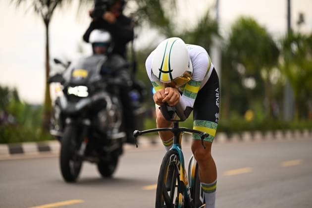 2025 UCI Road World Championships Picture by Chris Auld SWpix.com - 21 09 2025 - Cycling - 2025 UCI Road World Championships - BK Arena to Kigali Convention Centre, Kigali, Rwanda - Men Elite Individual Time Trial (ITT) - Lucas Plapp (Australia) Copyright: x xSWpix.comx(t axPhotographyxHubxLtd)xChrisxAuld SWpix.comx SWP-3030-5229