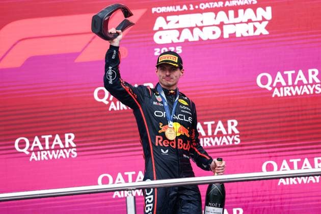 F1 - AZERBAIJAN GRAND PRIX 2025 VERSTAPPEN Max (ned), Red Bull Racing RB21, portrait podium celebration during the 2025 Formula 1 Qatar Airways Azerbaijan Grand Prix, 17th round of the 2025 FIA Formula One World Championship, WM, Weltmeisterschaft from September 19 to 21, 2025 on the Baku City Circuit, in Baku, Azerbaijan - BakuAzerbaijan  Copyright: xEricxAlonsox
