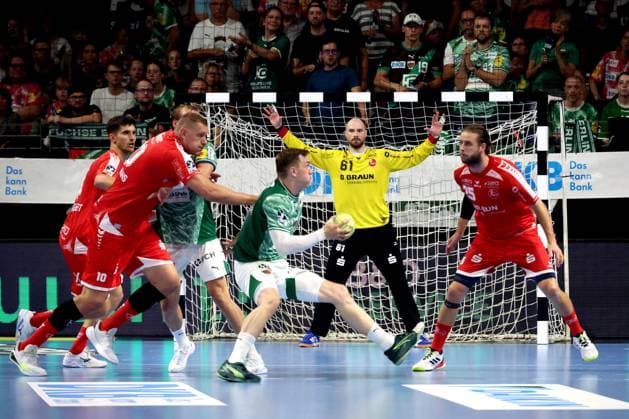 DEU, DHB, 1 HBL, Fuechse Berlin vs Melsungen, 21 09 2025, Max Schmeling Halle, Berlin, DEU, DHB, 1 HBL, Fuechse Berlin vs Melsungen, pictured Lasse Andersson Fuechse Berlin 11 , Dainis Kristopans MT Melsungen 10 , Olle Forsell Schefvert MT Melsungen 25 , Laszlo Bartucz MT Melsungen 61 nordphotoxGmbHx xEngler nph00076