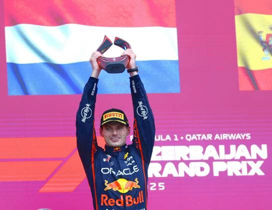 Verstappen wins Azerbaijan GP BAKU, AZERBAIJAN - SEPTEMBER 21: Four-time champion Max Verstappen of the Netherlands and Red Bull celebrates victory in Formula 1 Azerbaijan Grand Prix, 17th race of the season, in Baku, Azerbaijan on September 21, 2025. Resul Rehimov Anadolu Baku Azerbaijan. Editorial use only. Please get in touch for any other usage.  Copyright: x2025xAnadoluxResulxRehimovx
