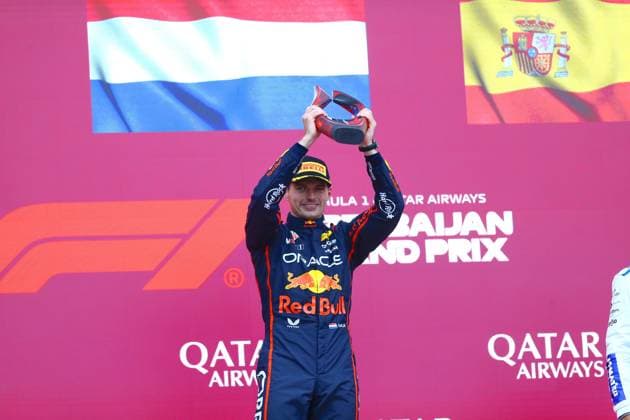 Verstappen wins Azerbaijan GP BAKU, AZERBAIJAN - SEPTEMBER 21: Four-time champion Max Verstappen of the Netherlands and Red Bull celebrates victory in Formula 1 Azerbaijan Grand Prix, 17th race of the season, in Baku, Azerbaijan on September 21, 2025. Resul Rehimov Anadolu Baku Azerbaijan. Editorial use only. Please get in touch for any other usage.  Copyright: x2025xAnadoluxResulxRehimovx