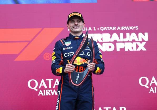 Verstappen wins Azerbaijan GP BAKU, AZERBAIJAN - SEPTEMBER 21: Four-time champion Max Verstappen of the Netherlands and Red Bull celebrates victory in Formula 1 Azerbaijan Grand Prix, 17th race of the season, in Baku, Azerbaijan on September 21, 2025. Resul Rehimov Anadolu Baku Azerbaijan. Editorial use only. Please get in touch for any other usage.  Copyright: x2025xAnadoluxResulxRehimovx