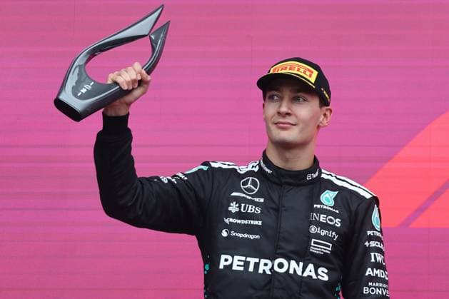 F1 Grand Prix Of Azerbaijan 2025 Start of the Formula 1 Grand Prix of Azerbaijan at Baku City Circuit in Baku, Azerbaijan on September 21, 2025. Baku Azerbaijan  Copyright: xJakubxPorzyckix originalFilename:porzycki-f1grandp250921_npJ2B.jpg