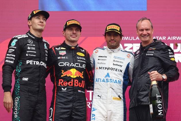 F1 Grand Prix Of Azerbaijan 2025 Start of the Formula 1 Grand Prix of Azerbaijan at Baku City Circuit in Baku, Azerbaijan on September 21, 2025. Baku Azerbaijan  Copyright: xJakubxPorzyckix originalFilename:porzycki-f1grandp250921_npTcb.jpg