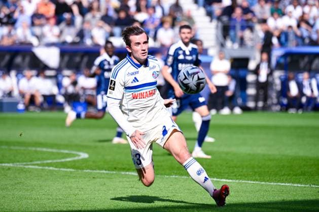 FOOTBALL : Paris FC vs Strasbourg - Ligue 1 - 21 09 2025 Ben Chilwell ( 3 - Strasbourg ) during the Ligue 1 match between Paris FC and RC Strasbourg Alsace at Stade Jean Bouin on September 21, 2025 in Paris, France. ( Photo by Federico Pestellini PsnewZ ) - ParisFrance  Copyright: xFedericoxPestellinix