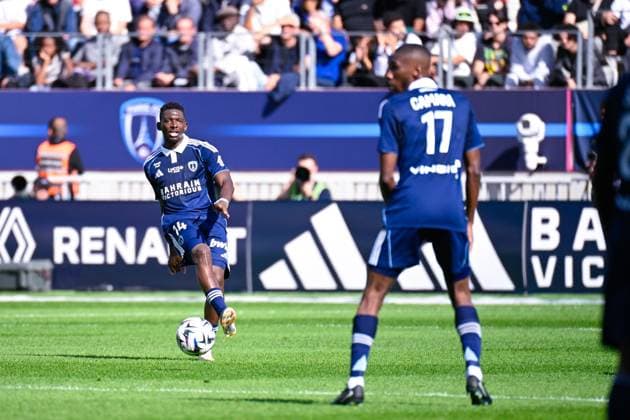 FOOTBALL : Paris FC vs Strasbourg - Ligue 1 - 21 09 2025 Cyril MANDOUKI ( 14 - PFC ) during the Ligue 1 match between Paris FC and RC Strasbourg Alsace at Stade Jean Bouin on September 21, 2025 in Paris, France. ( Photo by Federico Pestellini PsnewZ ) - ParisFrance  Copyright: xFedericoxPestellinix