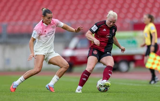 DEU, Nürnberg, FC Nürnberg vs Bayer Leverkusen, Google Pixel Bundesliga, DFB, Saison 2526, Max Morlock Stadion, 3 Spieltag, im Bild f l n r Carlotta Wamser Bayer Leverkusen 37 , Aleigh Gambone Nürnberg 16 DFB DFL REGULATIONS PROHIBIT ANY USE OF PHOTOGRAPHS AS IMAGE SEQUENCES AND OR QUASI VIDEO, 21 09 2025, Copyright: HMBxMedia HendrikxHamelau