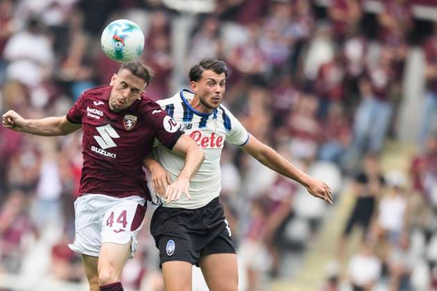 Torino FC v Atalanta BC - Serie A Ardian Ismajli of Torino FC comeptes for a header with Lazar Samardzic of Atalanta BC during the Serie A football match between Torino FC and Atalanta BC. Turin Italy Copyright: xNicolòxCampox