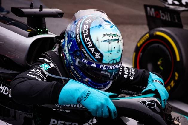 F1 - AZERBAIJAN GRAND PRIX 2025 RUSSELL George (gbr), Mercedes AMG F1 Team W16, portrait during the 2025 Formula 1 Qatar Airways Azerbaijan Grand Prix, 17th round of the 2025 FIA Formula One World Championship, WM, Weltmeisterschaft from September 19 to 21, 2025 on the Baku City Circuit, in Baku, Azerbaijan - BakuAzerbaijan  Copyright: xFLORENTxGOODENx