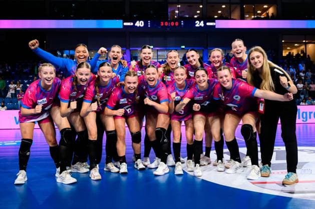 Krefeld Handball wU18 Laenderspiel Germany Netherlands Final cheer Final cheer Emotion Joy Team Germany U18 Krefeld Yala Arena Germany