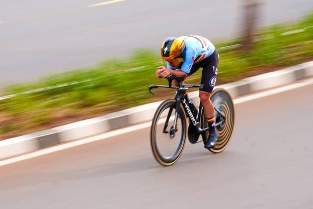 2025 UCI Road World Championships Picture by Zac Williams SWpix.com - 21 09 2025 - Cycling - 2025 UCI Road World Championships - BK Arena to Kigali Convention Centre, Kigali, Rwanda - Men Elite Individual Time Trial (ITT) - Remco Evenepoel (Belgium) Copyright: x xSWpix.comx(t axPhotographyxHubxLtd)xZacxWilliams SWpix.comx SWP-3030-5324