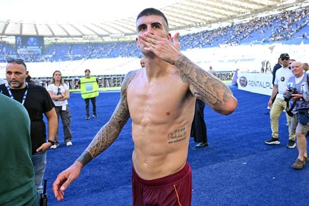 Soccer, serie A Enilive match, SS Lazio v AS Roma Gianluca Mancini of AS Roma celebrating the victory at the end of the match during the serie A Enilive match between SS Lazio v Roma at olimpico stadium in Rome September 21st, 2025 Imago-Images Emmefoto Copyright: xImago-Images Emmefotox