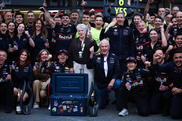 F1 - AZERBAIJAN GRAND PRIX 2025 VERSTAPPEN Max (ned), Red Bull Racing RB21, portrait, MARKO Helmut (aut), Drivers™ Manager of Red Bull Racing, portrait and TSUNODA Yuki (jap), Red Bull Racing RB21, portrait, celebration during the 2025 Formula 1 Qatar Airways Azerbaijan Grand Prix, 17th round of the 2025 FIA Formula One World Championship, WM, Weltmeisterschaft from September 19 to 21, 2025 on the Baku City Circuit, in Baku, Azerbaijan - BakuAzerbaijan  Copyright: xEricxAlonsox
