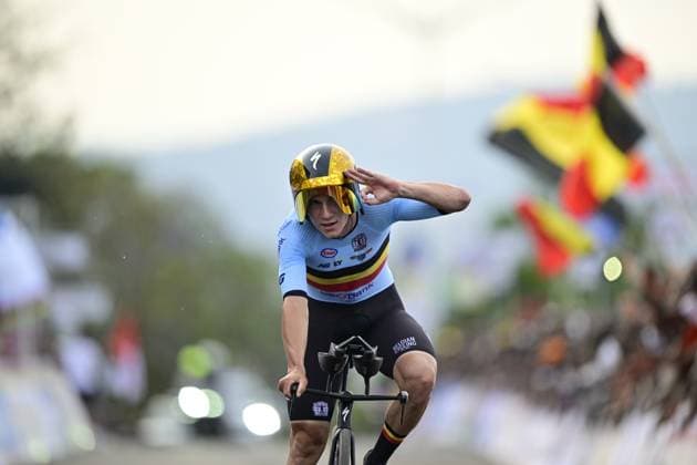 Belgian Remco Evenepoel crosses the finish line to win the Men Elite Individual Time Trial race (40,8km) at the cycling road world championships, in Kigali, Rwanda, Sunday 21 September 2025. The 2025 UCI Road World Championships take place from 21 to 28 September in Kigali, Rwanda. DIRKxWAEM  x134911345x