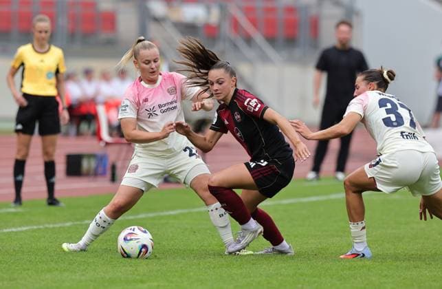 21 09 2025 Soccer Season 2025 2026 1 Google Pixel Women Bundesliga 03 Matchday 1 FC Nürnberg FCN Club Clubfrauen Bayer 04 Leverkusen Sportfoto Zink DaMa xdaxma Vanessa Fudalla 21, Bayer 04 Leverkusen Sanja Homann 19, 1 FC Nürnberg FCN Carlotta Wamser 37, Bayer 04 Leverkusen