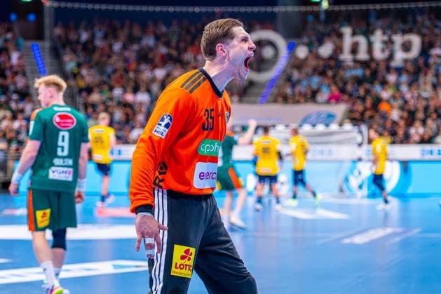 Joel Birlehm TSV Hannover Burgdorf, No. 35 v l , TSV Hannover Burgdorf green against Rhein Neckar Löwen yellow on matchday 5 of the 2025 2026 season in the DAIKIN Handball Bundesliga 21 09 2025, ZAG Arena Hannover, GER , Copyright: xJanxGuentherx xTSVxHannover-Burgdorfx