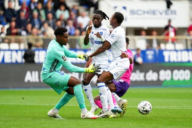 AJ Auxerre v Toulouse FC - Ligue 1 McDonald s 2025 2026 14 Gideon MENSAH (aja) - 16 Donovan LEON (aja) during the Ligue 1 McDonald s match between Auxerre and Toulouse at Stade Abbe Deschamps on September 21, 2025 in Auxerre, France. Auxerre France  Copyright: xFEPx 776348131