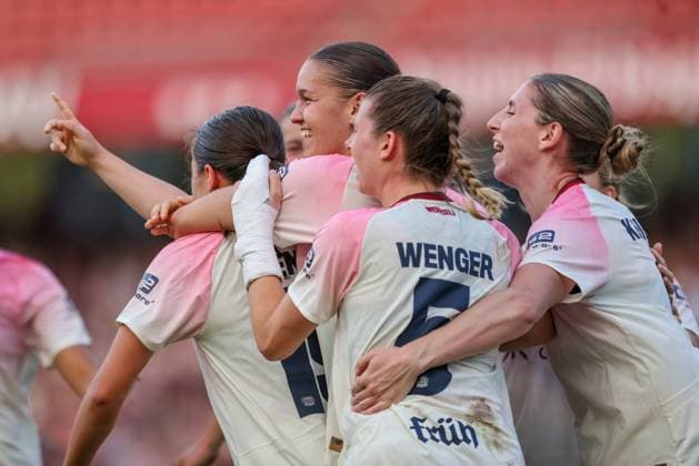 DEU, Nürnberg, FC Nürnberg vs Bayer Leverkusen, Google Pixel Bundesliga, DFB, Saison 2526, Max Morlock Stadion, 3 Spieltag, im Bild Tor und Jubel, 0 1 durch Loreen Bender Bayer Leverkusen 19 , Sieg für Leverkusen gegen Nürnberg DFB DFL REGULATIONS PROHIBIT ANY USE OF PHOTOGRAPHS AS IMAGE SEQUENCES AND OR QUASI VIDEO, 21 09 2025, Copyright: HMBxMedia HendrikxHamelau