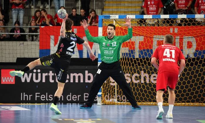 21 09 2025, Germany, Bietigheim, Handball 2 Bundesliga, SG BBM Bietigheim vs HSC 2000 Coburg, f l Jannes Krone HSC , Martin Tomovski BBM