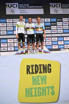 21-09-2025 World Championships Elite Cronometro; 2025, Soudal - Quick Step; 2025, Uae Team Emirates - Xrg; Evenepoel, Remco; Van Wilder, Ilan; Vine, Jai; Kigali; 