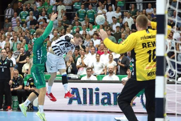 Handball DAIKIN HBL SC DHfK Leipzig vs THW Kiel 21 09 2025 Elias Ellefsen a Skipagötu 71, THW Kiel throws on goal Handball, DAIKIN HBL, 1 Bundesliga, Saison 2025 2026, 5 Spieltag SC DHfK Leipzig vs THW Kiel am 21 09 2025 in der Quarterback Immobilien Arena Leipzig Copyright: xBEAUTIFULxSPORTS JanxKaeferx