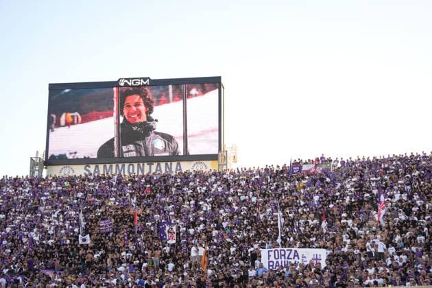 Observe a minute of silence in honor of Matteo Franzoso during the Serie A soccer match between Fiorentina and Como at the Artemio Franchi Stadium in Florence, north Italy - Sunday, September 21, 2025 -  Copyright: xMassimoxPaolone LaPressex