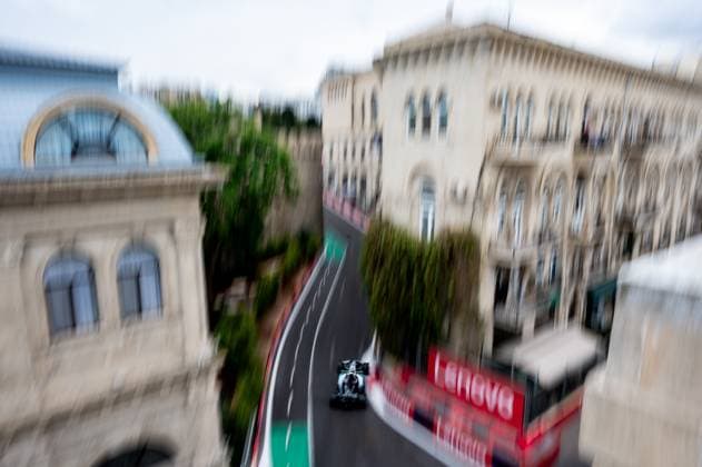 F1 - AZERBAIJAN GRAND PRIX 2025 12 KIMI ANTONELLI Andrea (ita), Mercedes AMG F1 Team W16, action during the 2025 Formula 1 Qatar Airways Azerbaijan Grand Prix, 17th round of the 2025 FIA Formula One World Championship, WM, Weltmeisterschaft from September 19 to 21, 2025 on the Baku City Circuit, in Baku, Azerbaijan - BakuAzerbaijan  Copyright: xALBERTOxVIMERCATIx
