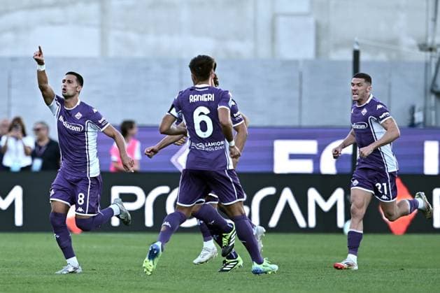 Mp Firenze 21 09 2025 - campionato di calcio serie A Fiorentina-Como foto Matteo Papini Image nella foto: esultanza gol Rolando Mandragora 