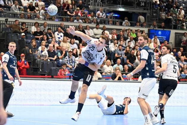 DAIKIN 1 Handball Bundesliga 25 26 5 Matchday Bergischer HC SG Flensburg Handewitt on 21 09 2025 in the Mitsubishi Electric Halle in Düsseldorf Lukas Jorgensen 25 SG Flensburg Handewitt prevails WD