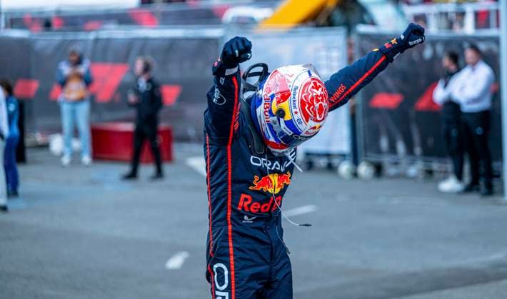 FORMULE 1 : Course Grand Prix Azerbaidjan 2025 - 21 09 2025 1 Max Verstappen (NLD) Oracle Red Bull Racing (AUT) Red Bull RB21 Honda RBPT winner of the 2025 Formula 1 Azerbaijan Grand Prix, round 17 of the 2025 Formula 1 World Championship, WM, Weltmeisterschaft which will take place from 19 to 21 September 2025 at the Baku Circuit, Azerbaijan (AZ)  Copyright: xIANxBUNDEYx xMPSxAGENCYx x