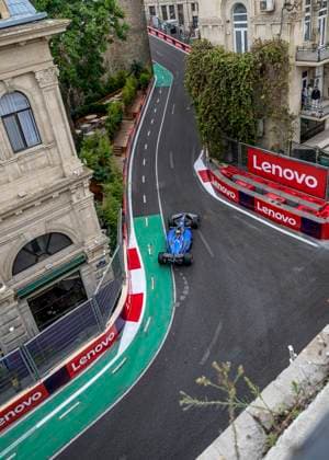 FORMULE 1 : Course Grand Prix Azerbaidjan 2025 - 21 09 2025 55 Carlos Sainz (ESP) Atlassian Williams Racing (GBR) FW47 Mercedes, during the 2025 Formula 1 Azerbaijan Grand Prix, round 17 of the 2025 Formula 1 World Championship, WM, Weltmeisterschaft which takes place from September 19th to 21st 2025 at the Baku City Circuit, Azerbaijan (AZ)  Copyright: xIANxBUNDEYx xMPSxAGENCYx x