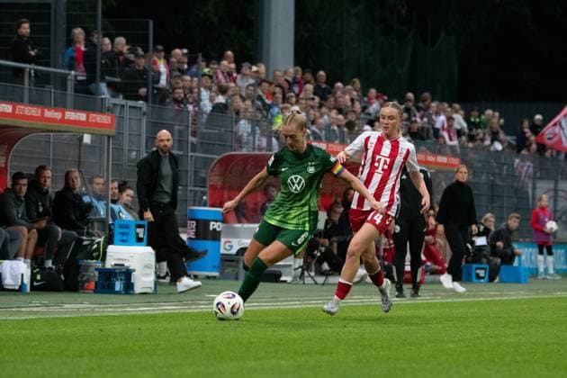 Janina Minge (6 VfL Wolfsburg) and Carlotta Imping (14 1. FC Köln) during the Google Pixel Frauen-Bundesliga between 1. FC Köln v. VfL Wolfsburg and VfL Wolfsburg at Franz-Kremer-Stadion in Cologne, Germany. Copyright: xQianruxZhang SPPx Sportspressphoto_SPR30044