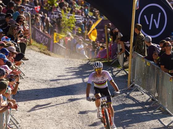 Man Lenzerheide UCI Mountain Bike World Series- XCO Race Hatherly Alan (Giant Factory Off-Road Team - XC) participates in the Man Lenzerheide UCI Mountain Bike World Series - XCO race at Lenzerheide Downhill in Lenzerheide, on September 21, 2025. Lenzerheide Switzerland  Copyright: xFabioxAvernax originalFilename:averna-manlenze250921_npq3n.jpg