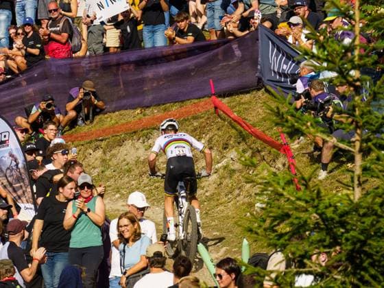 Man Lenzerheide UCI Mountain Bike World Series- XCO Race Hatherly Alan (Giant Factory Off-Road Team - XC) participates in the Man Lenzerheide UCI Mountain Bike World Series - XCO race at Lenzerheide Downhill in Lenzerheide, on September 21, 2025. Lenzerheide Switzerland  Copyright: xFabioxAvernax originalFilename:averna-manlenze250921_np7tZ.jpg