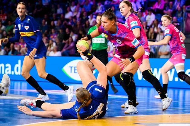 Krefeld Handball Women Laenderspiel Germany Netherlands Romee Maarschalkeweerd Netherlands , Xenia Smits Germany Krefeld Yayla Arena Germany