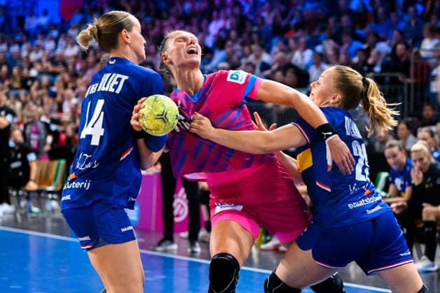 Krefeld Handball Women Laenderspiel Germany Netherlands from left in duel Nikita van der Vliet Netherlands , Xenia Smits Germany , Sarah Dekker Netherlands Krefeld Yayla Arena Germany