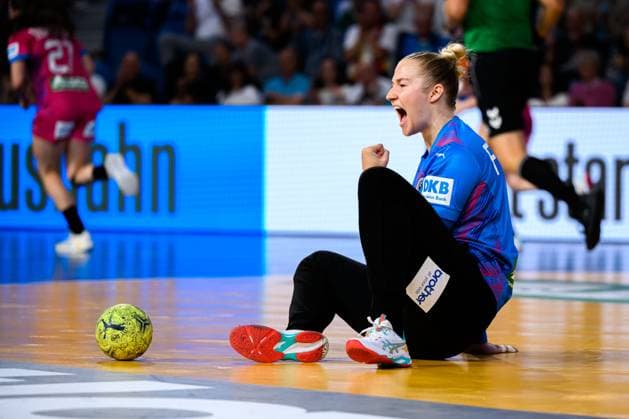 Krefeld Handball Women International Germany Netherlands Goalkeeper Katharina Filter Germany Cheers Joy Emotion Krefeld Yayla Arena Germany