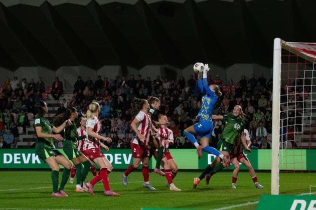 Goalkeeper Lisa Schmitz (1 1. FC Köln) during the Google Pixel Frauen-Bundesliga between 1. FC Köln v. VfL Wolfsburg and VfL Wolfsburg at Franz-Kremer-Stadion in Cologne, Germany. Copyright: xQianruxZhang SPPx Sportspressphoto_SPR30061