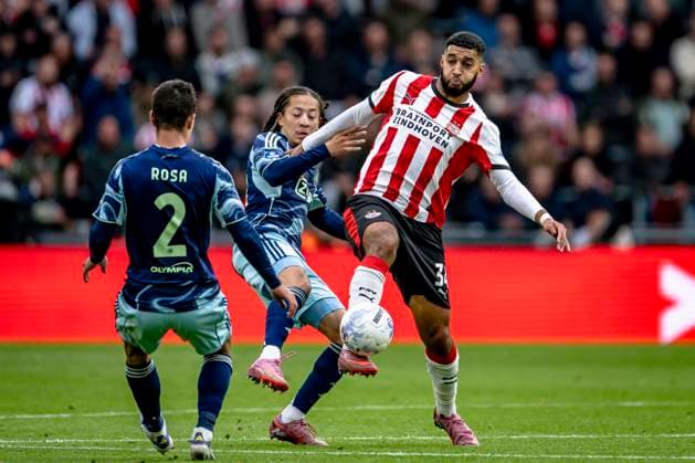 AFC Ajax Amsterdam midfielder Kian Fitz-Jim, PSV Eindhoven midfielder Ismael Saibari during the match PSV Eindhoven vs AFC Ajax Amsterdam at the Philips stadium for the Dutch Vriendenloterij Eredivisie season 2025-2026 in EINDHOVEN, Netherlands on 21 september 2025, (photo by Stefan Koops EYE4images DeFodi Images) AFC Ajax Amsterdam midfielder Kian Fitz Jim, PSV Eindhoven midfielder Ismael Saibari during the match PSV Eindhoven vs AFC Ajax Amsterdam at the Philips stadium for the Dutch Vriendenloterij Eredivisie season 2025 2026 in EINDHOVEN, Netherlands on 21 september 2025, photo by Stefan Koops EYE4images DeFodi Images