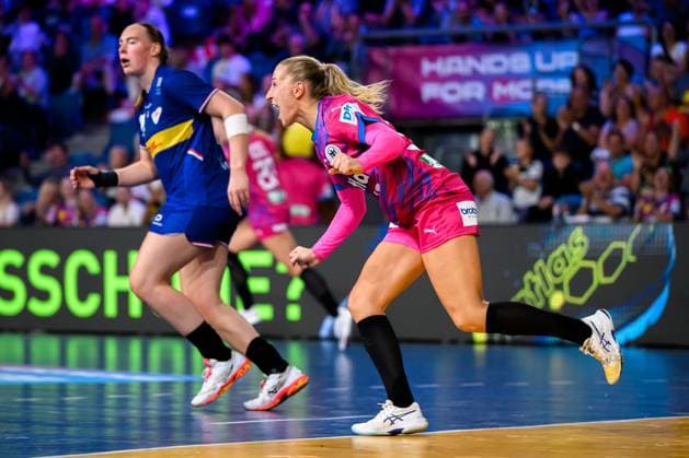 Krefeld handball women international Germany Netherlands Jenny Behrend Germany jubilation joy emotion goal celebration goal scorer Krefeld Yayla Arena Germany