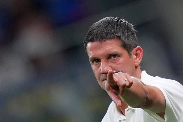 Inter MilanÕs head coach Cristian Chivu during the Serie A soccer match between Inter and Sassuolo at the San Siro Stadium in Milan , north Italy - Sunday , September 21 , 2025. - Soccer .  Copyright: xSpada LaPressex