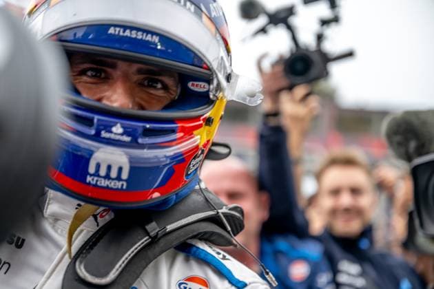 BAKU, AZERBAIJAN: Carlos Sainz, racing for the Williams Racing team during the 2025 Formula 1 Azerbaijan Grand Prix at the Baku City Circuit in Baku, Azerbaijan